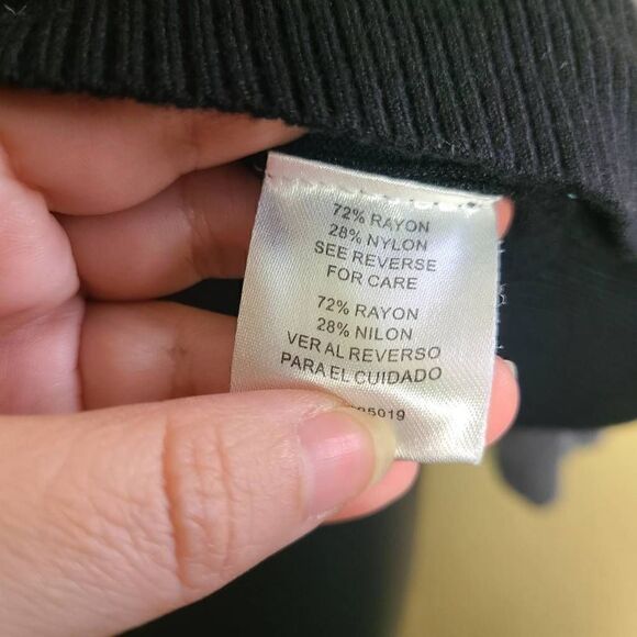 Joseph A. Colorblock Turtleneck Sweater - Picture 4 of 6